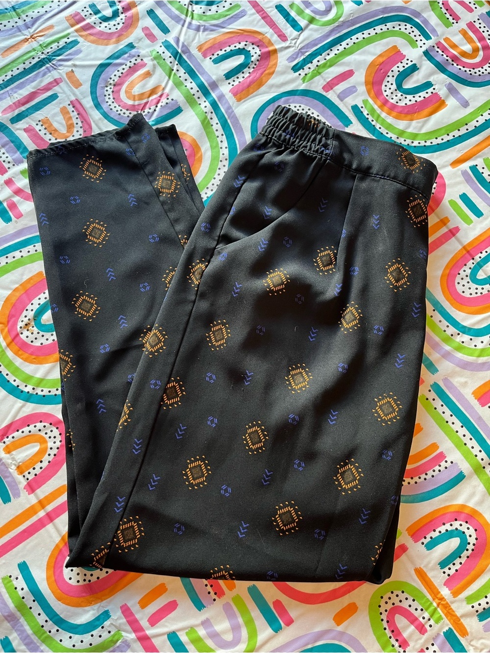 H&M Black Ankle Pants with Gold & Blue Geometric Print